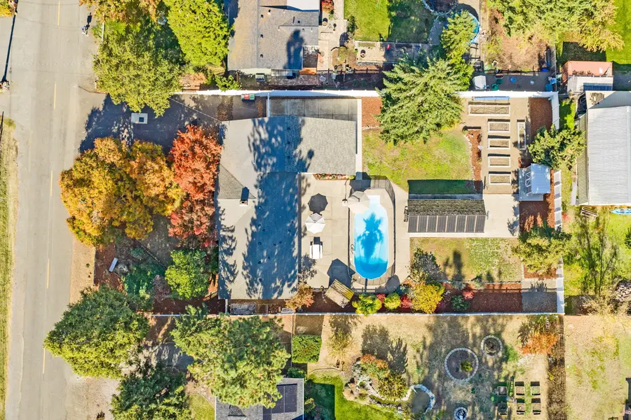 1977 Fairlane, Medford, OR 97501 - Image #2