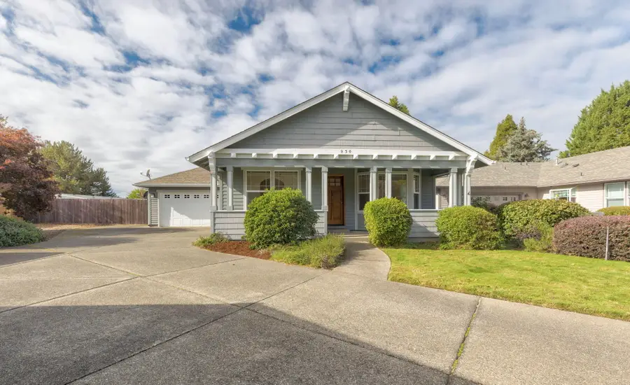 930 Schaefers, Grants Pass, OR 97526 - Image #2