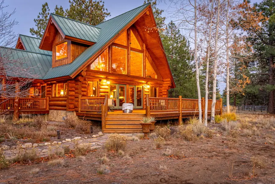 69440 Crooked Horseshoe Road, Sisters, OR 97759 - Image #2