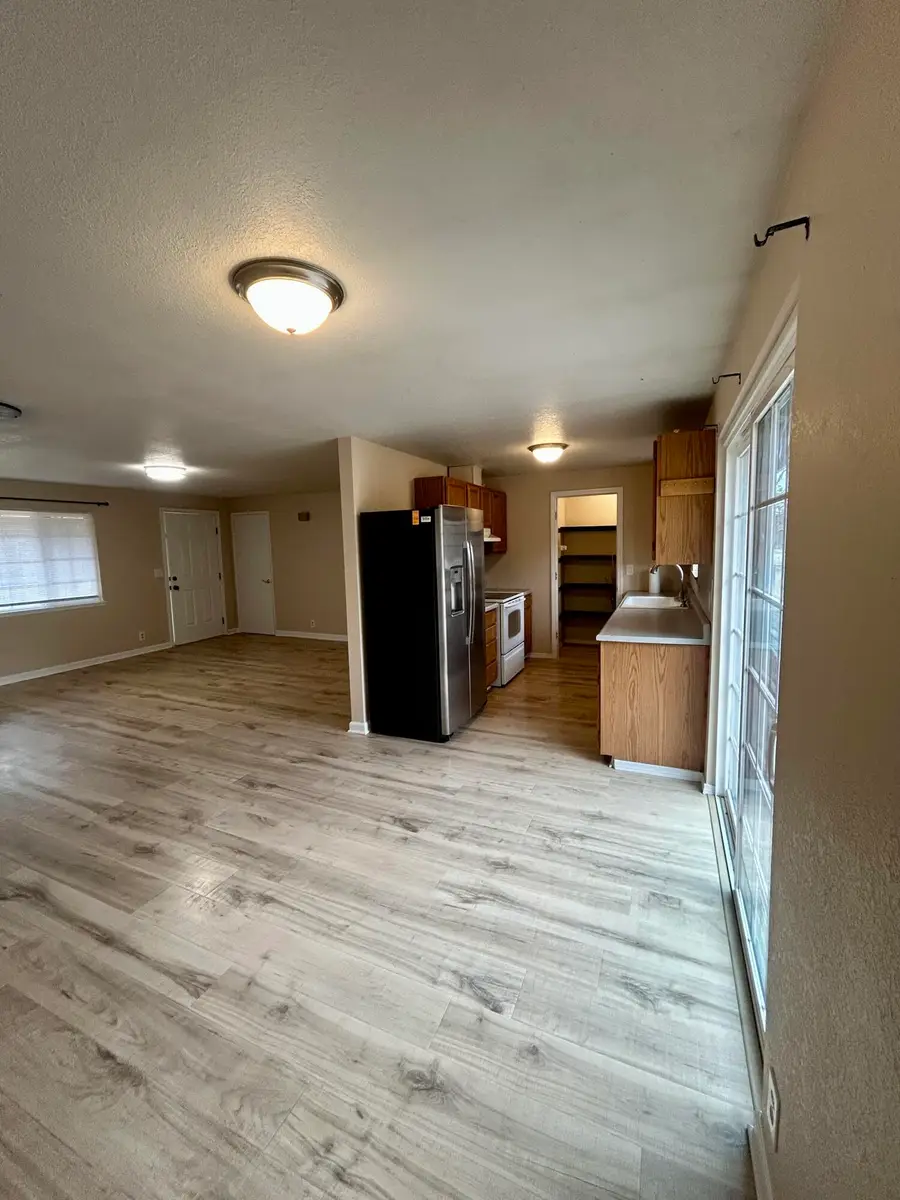 63368 Chaparrel, Bend, OR 97701 - Image #2