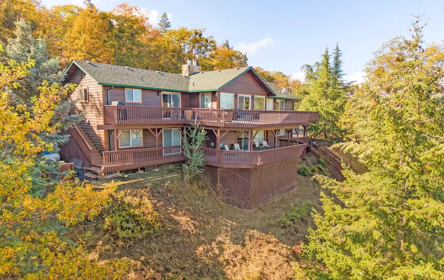 2070 Skyview Drive, Medford, OR 97501 - #2