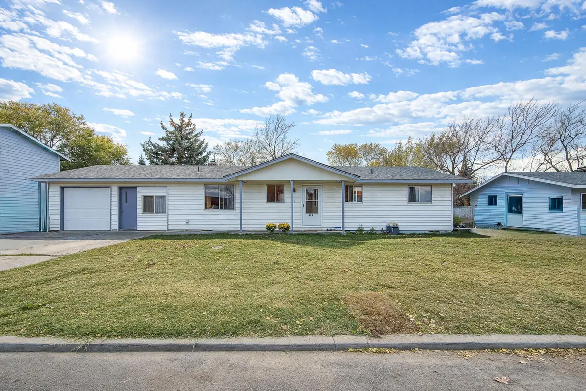 860 SE 6th Street, Prineville, OR 97754 - Image #1