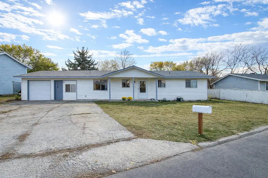 860 SE 6th Street, Prineville, OR 97754 - Image #2