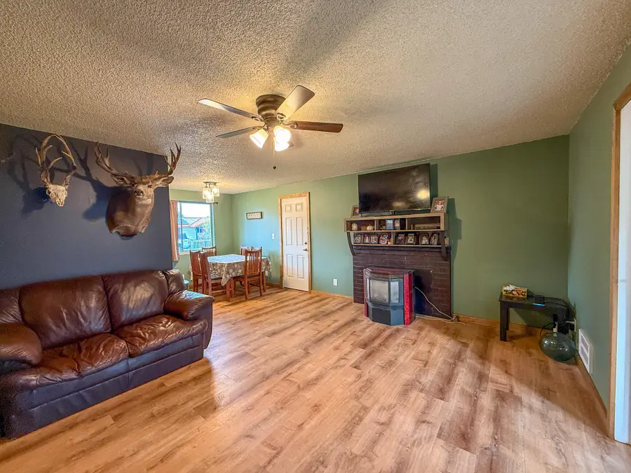 860 SE 6th Street, Prineville, OR 97754 - Image #3