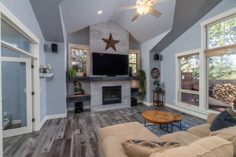 2980 NW Lucus, Bend, OR 97703 - Image #2