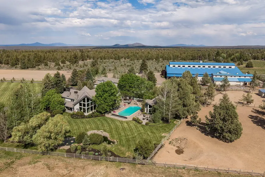 67480 Cloverdale Road, Bend, OR 97703 - Image #3