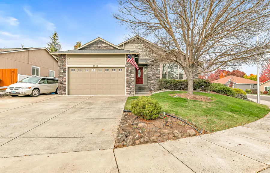 1023 Highlands, Eagle Point, OR 97524 - Image #3