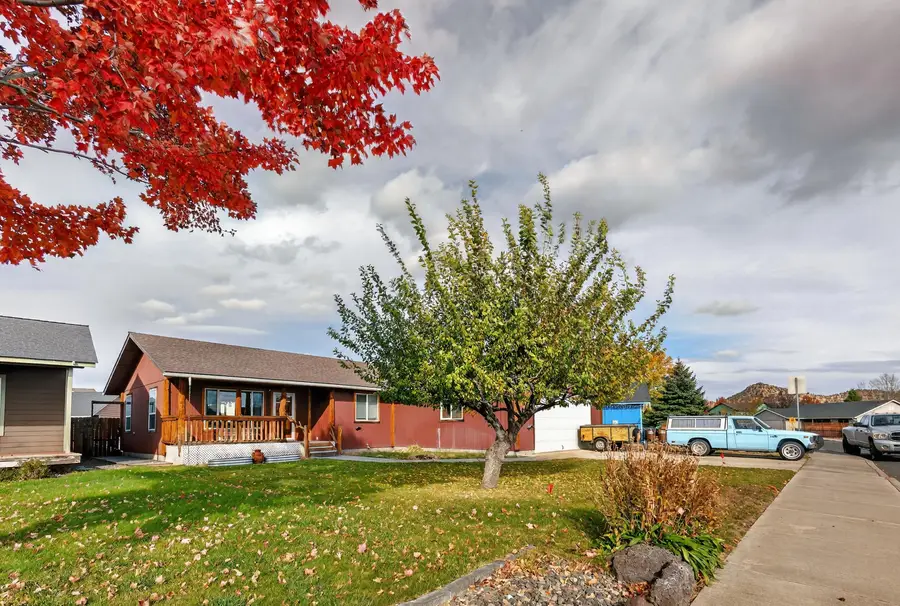 631 NE Mariposa, Prineville, OR 97754 - Image #3