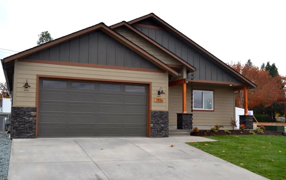 195 SW Rock Gulch, Grants Pass, OR 97527 - Image #1