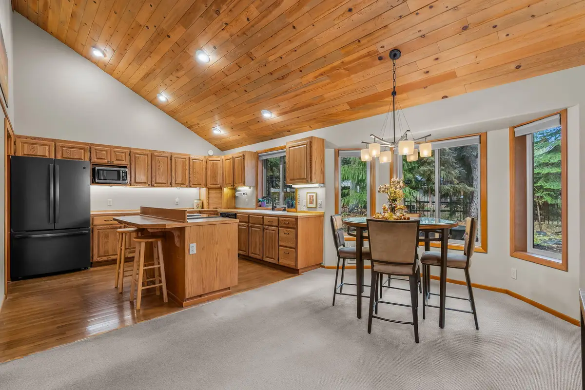 14860 Checkrein, Sisters, OR 97759 - Image #1