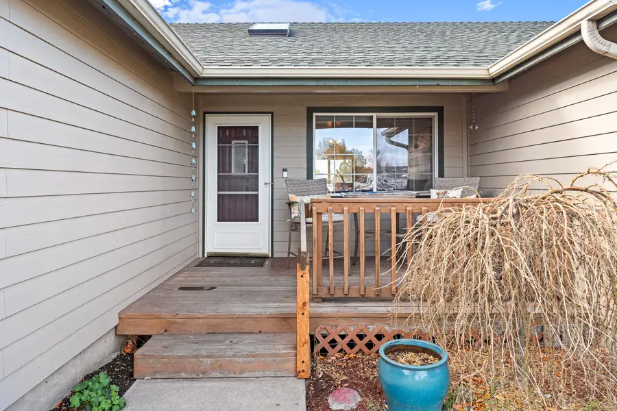 946 NW Negus Lane, Redmond, OR 97756 - Image #3