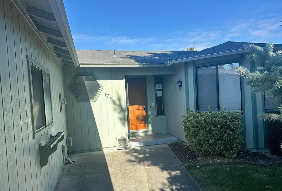 1710 SW Brownell, Grants Pass, OR 97526 - Image #3