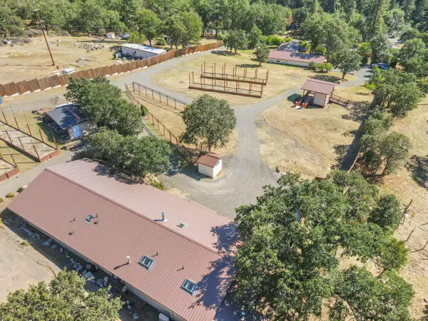 4456 Highway 238, Jacksonville, OR 97530