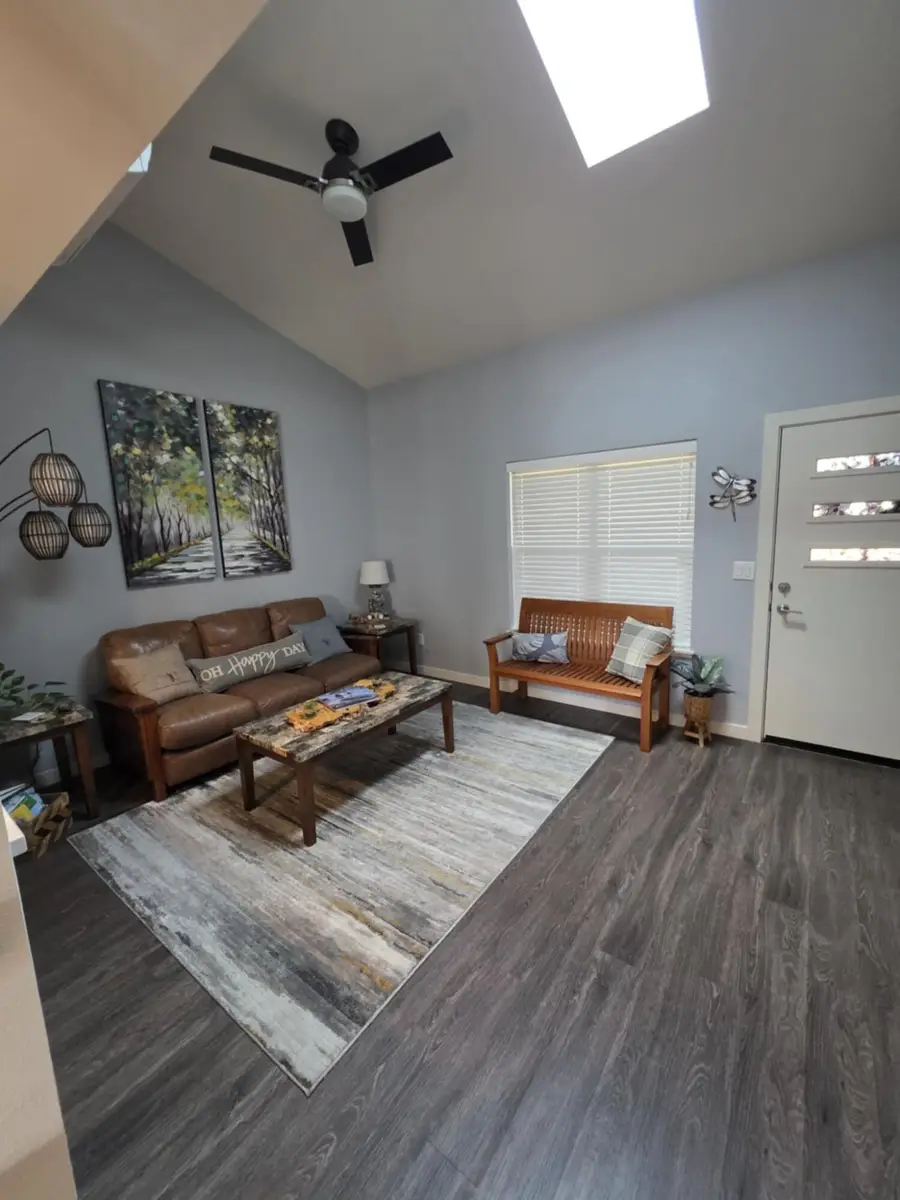 65 S Mountain Avenue, Ashland, OR 97520 - Image #3