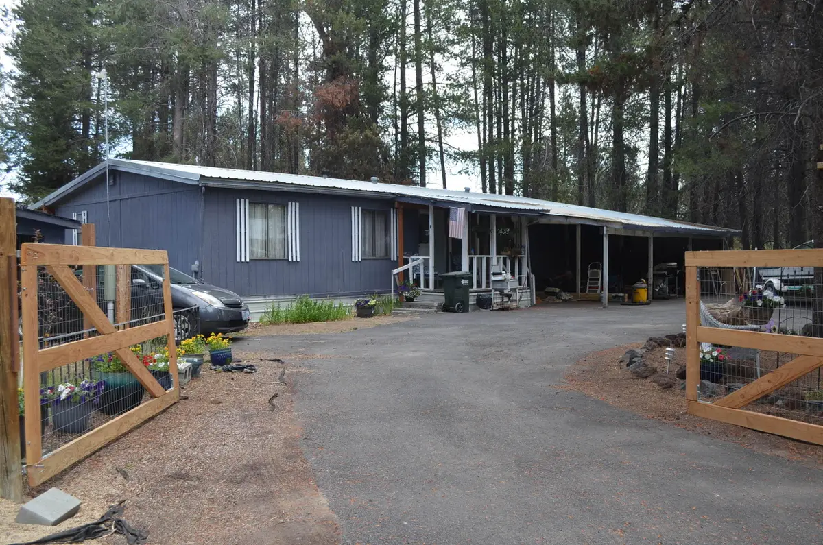 136028 Highway 97 N, Crescent, OR 97733 - Image #1