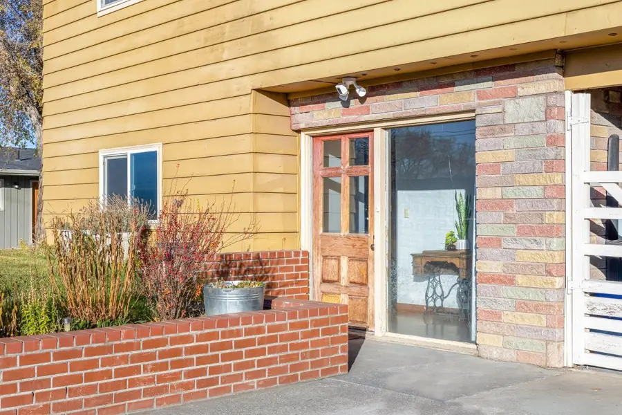 499 SE 8th, Madras, OR 97741 - Image #2