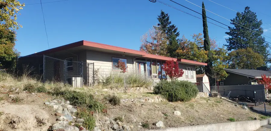 511 NW Woodson, Grants Pass, OR 97526 - Image #3