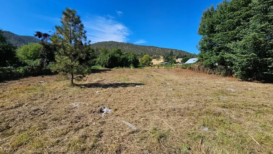 1720 Talent, Talent, OR 97540 - Image #2