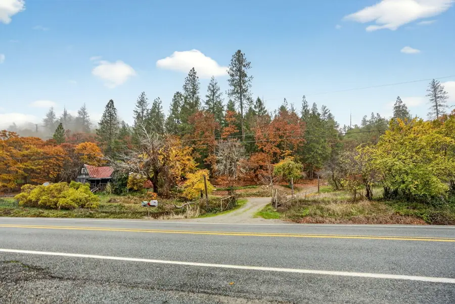 3630 Granite Hill, Grants Pass, OR 97526 - Image #2