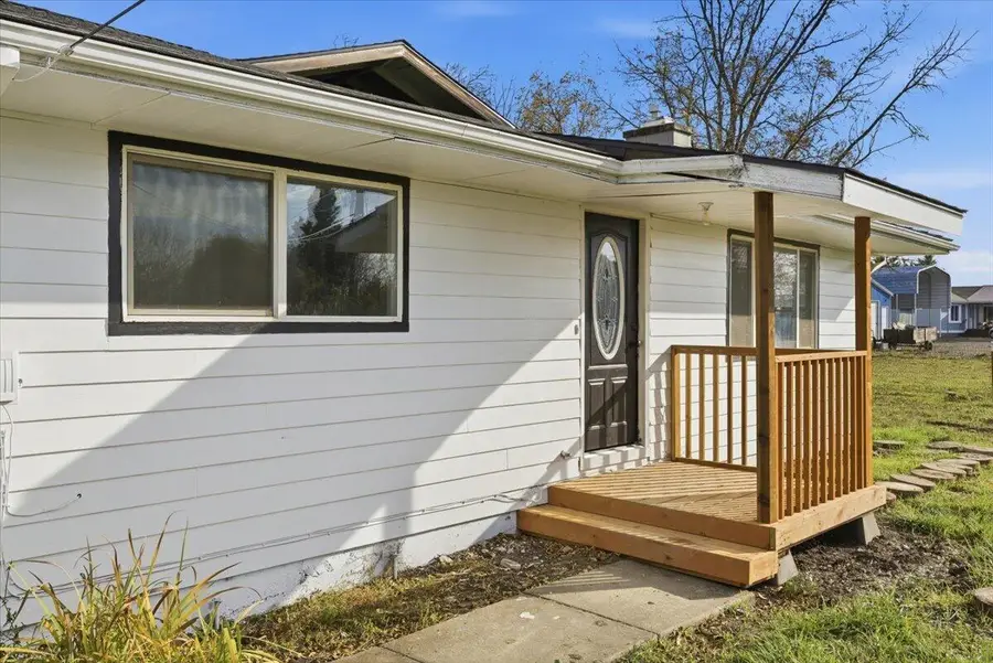 5156 Peace, Central Point, OR 97502 - Image #2