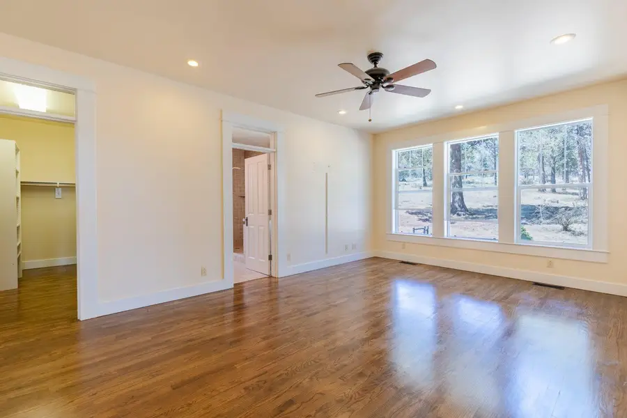 7140 Jake Road, Klamath Falls, OR 97601 - #3