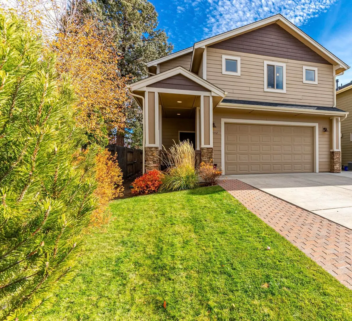 61542 Aaron Way, Bend, OR 97702 - Image #1