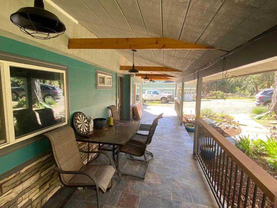 4970 Old Stage, Central Point, OR 97502 - Image #2