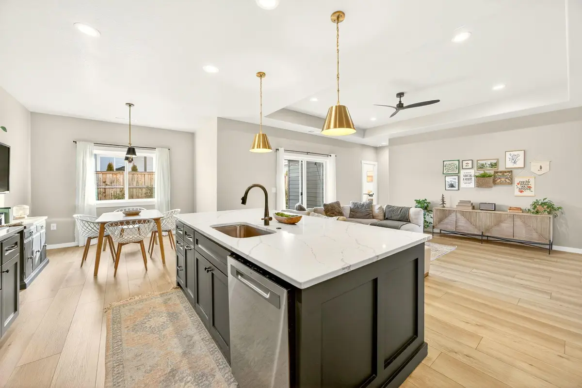 3738 Durst, Medford, OR 97504 - Image #1