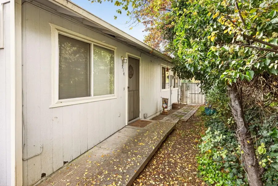 912 King, Medford, OR 97501 - Image #2