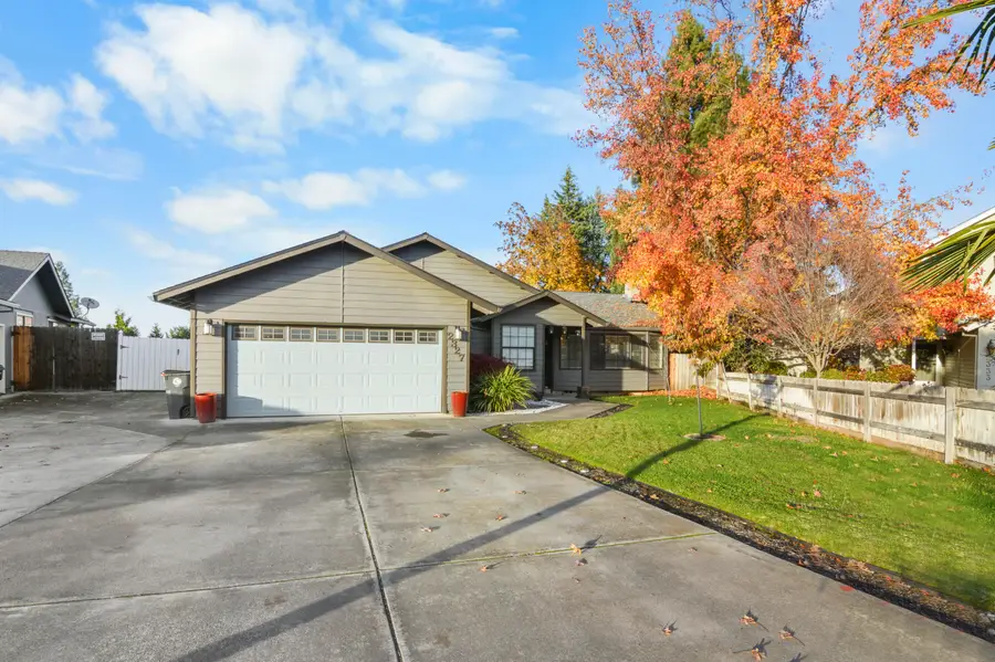 2327 Derry, Medford, OR 97504 - Image #3