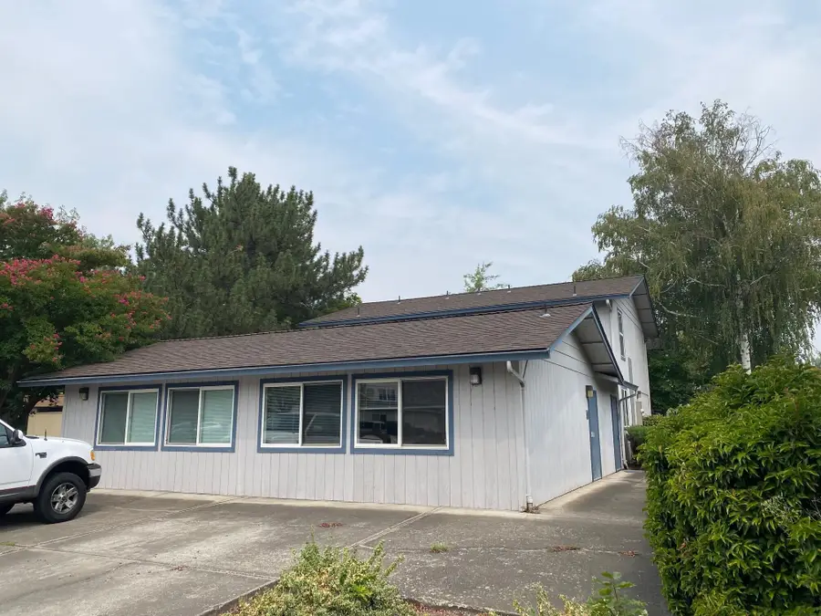 799 Spring, Medford, OR 97504 - Image #2