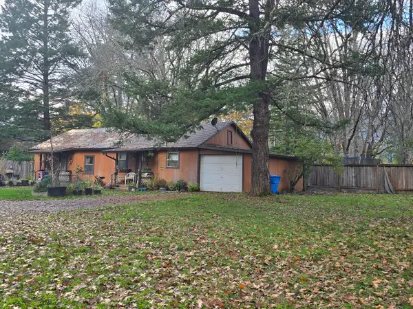 228 W River, Cave Junction, OR 97523