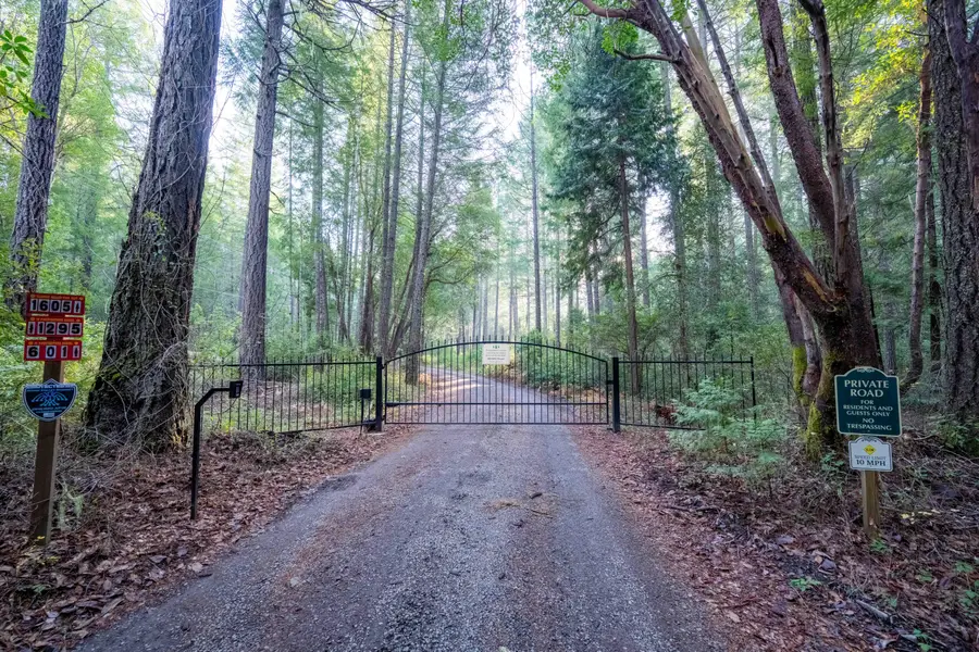 601 Mcmullen Creek, Selma, OR 97538 - Image #3