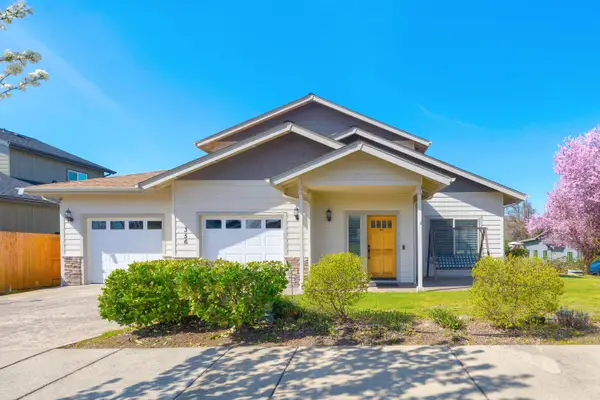 356 SW Bayou Place, Grants Pass, OR 97526