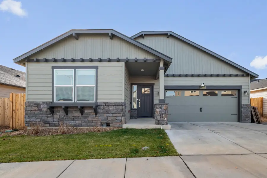 2346 NW Teak, Redmond, OR 97756 - Image #2