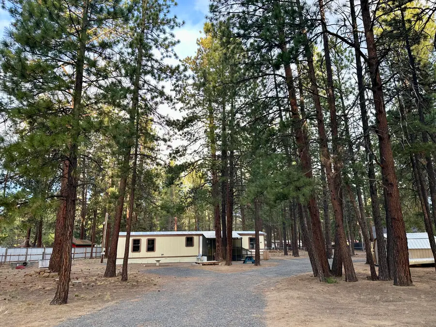 60083 Navajo, Bend, OR 97702 - Image #2