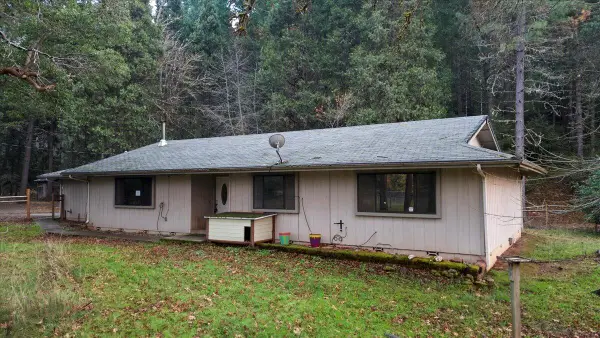 5201 Lake Shore, Selma, OR 97538