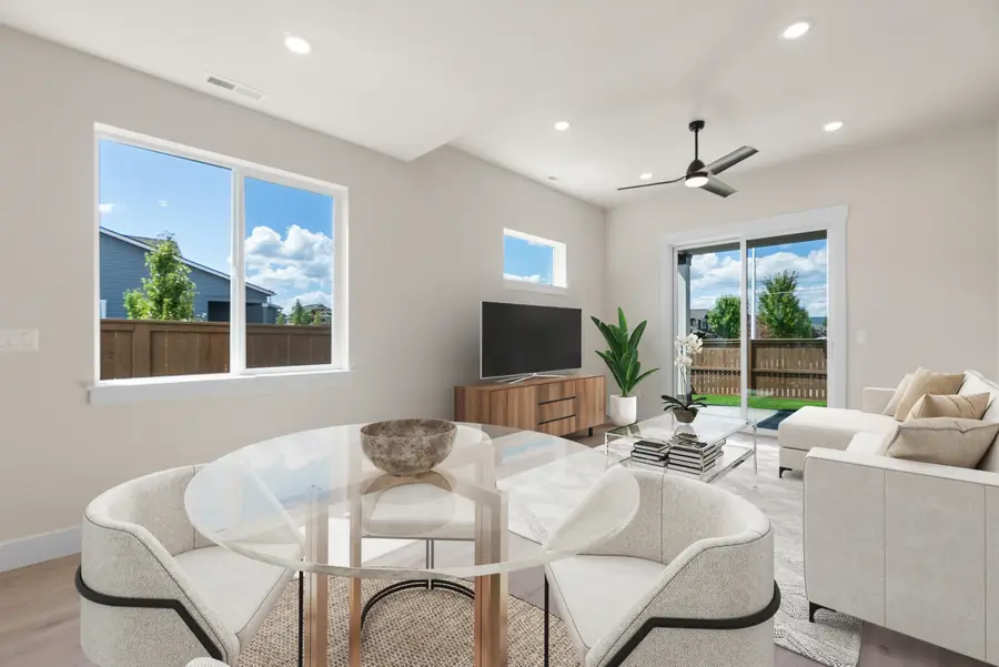 61236 NE Snow Owl, Bend, OR 97701 - Image #2