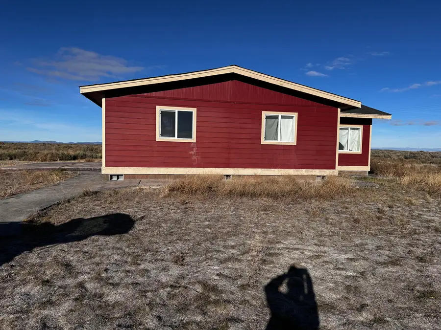 46864 Tucker, Christmas Valley, OR 97641 - Image #2