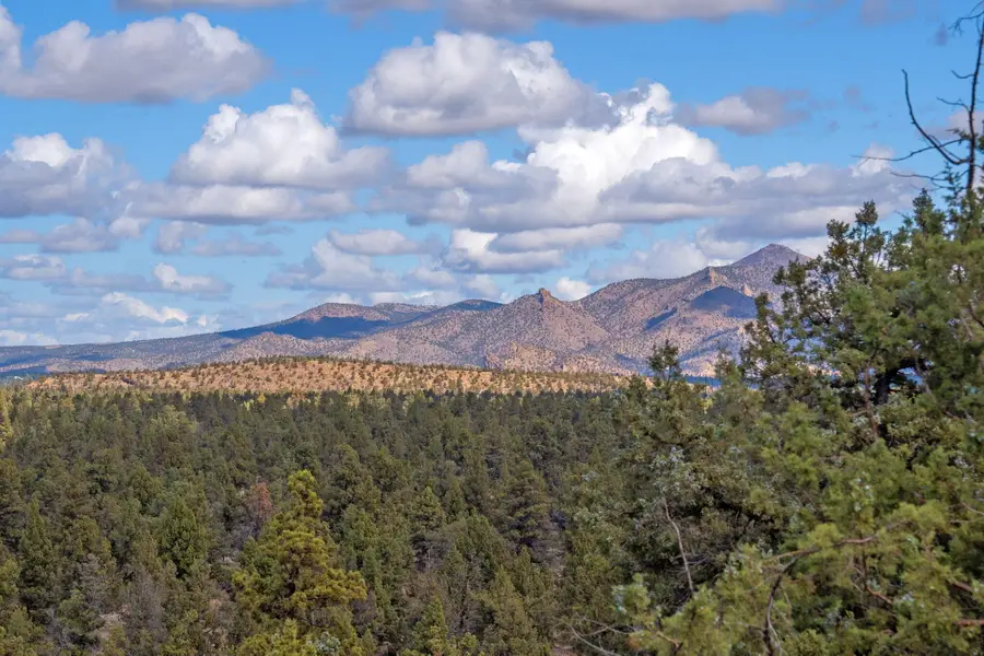 5745 NW Homestead Way, Redmond, OR 97756 - Image #2