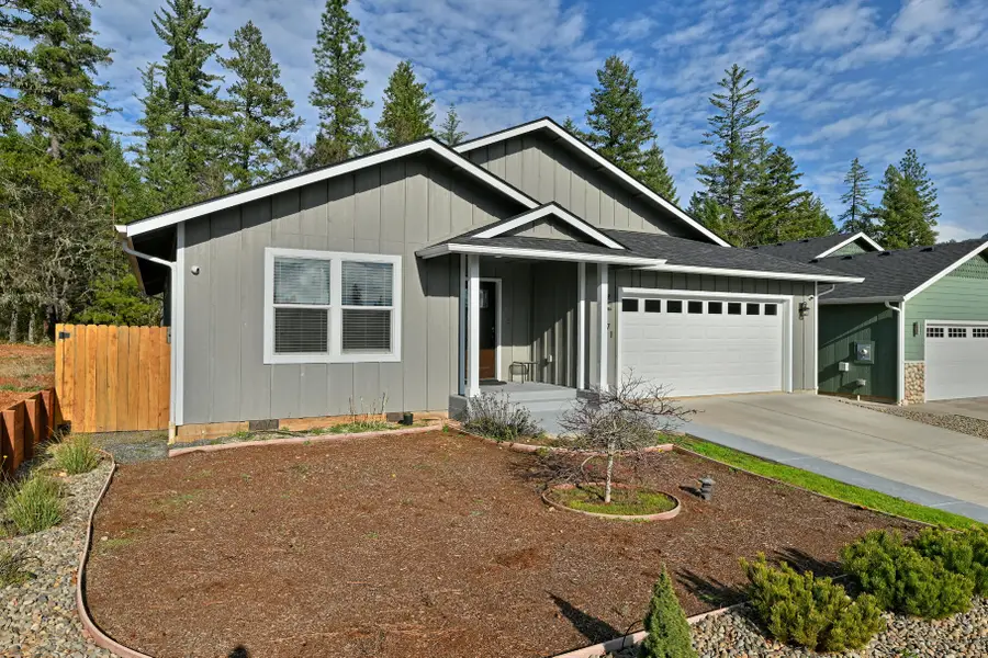 371 Cedar Ridge, Cave Junction, OR 97523 - Image #3