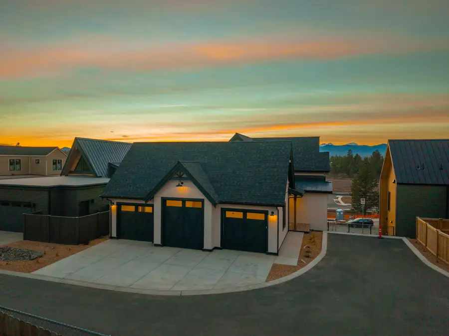 3032 NW Polarstar, Bend, OR 97703 - Image #2