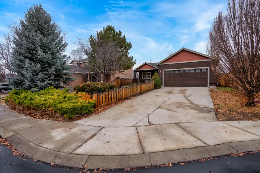 3391 SW Metolius Meadow Court, Redmond, OR 97756 - Image #2