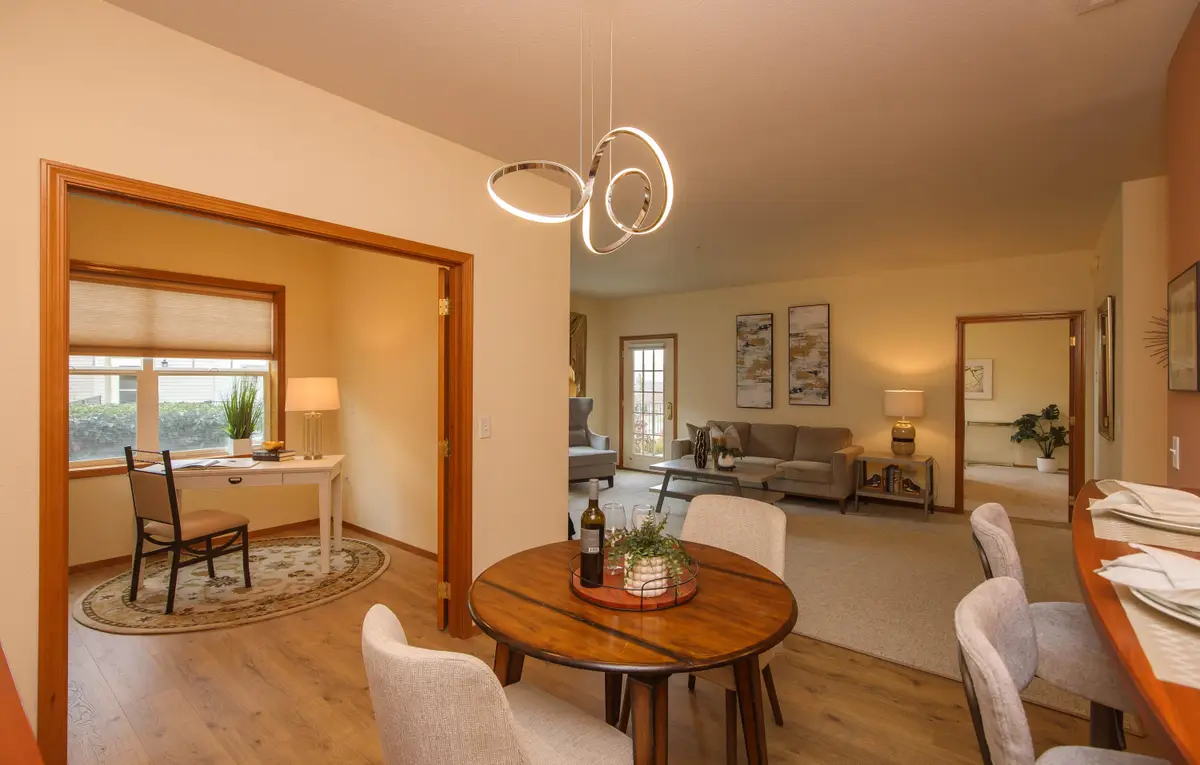 967 Golden Aspen, Ashland, OR 97520 - Image #1