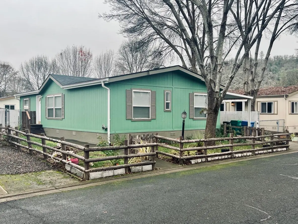 633 E Archwood Drive #UNIT 46, Eagle Point, OR 97524 - Image #1