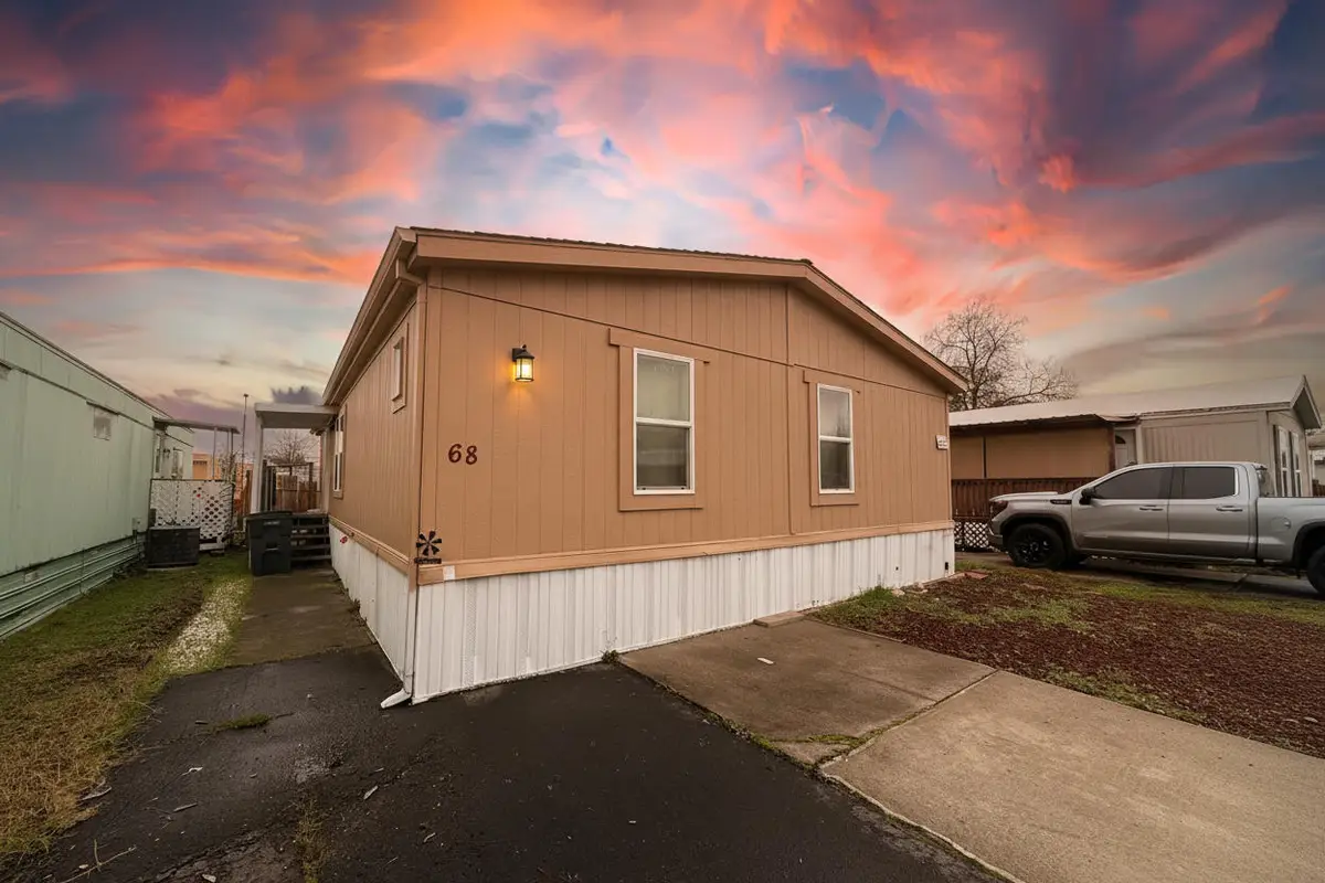 2622 Falcon, White City, OR 97503 - Image #1