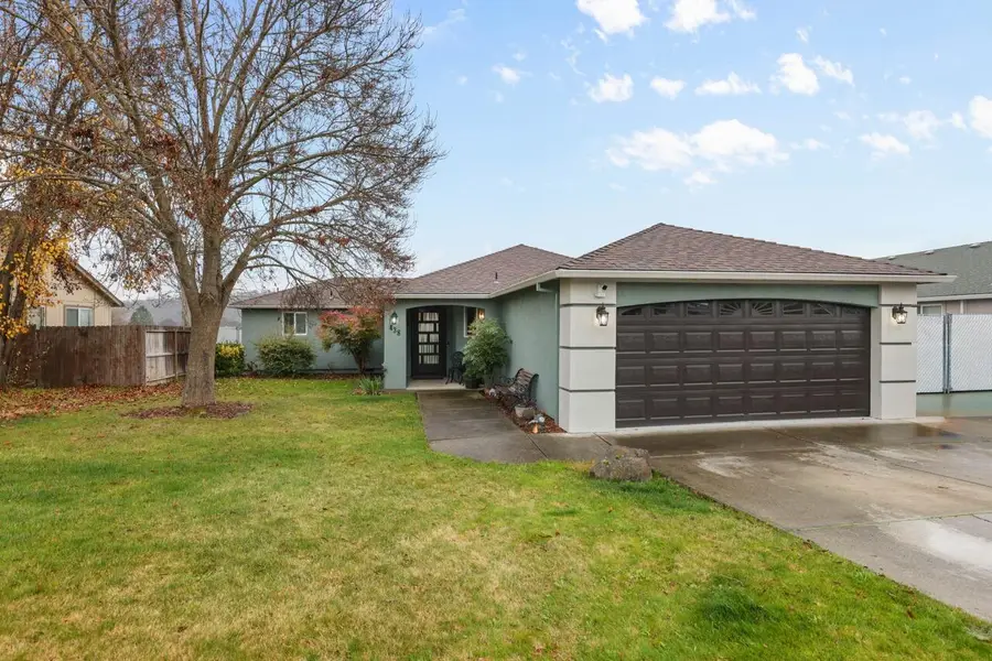 438 Westminster Drive, Eagle Point, OR 97524 - #3