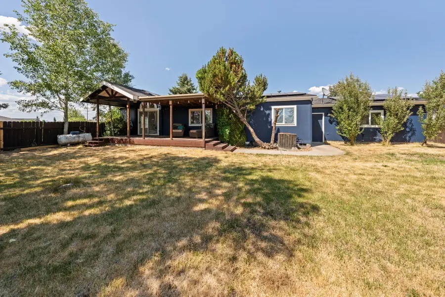 604 NE Shoshone, Redmond, OR 97756 - Image #3