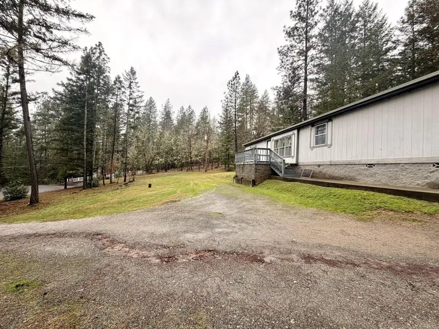 360 Hessar, Grants Pass, OR 97527 - Image #3