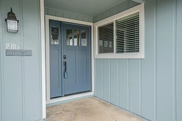 1916 Inverness, Medford, OR 97504